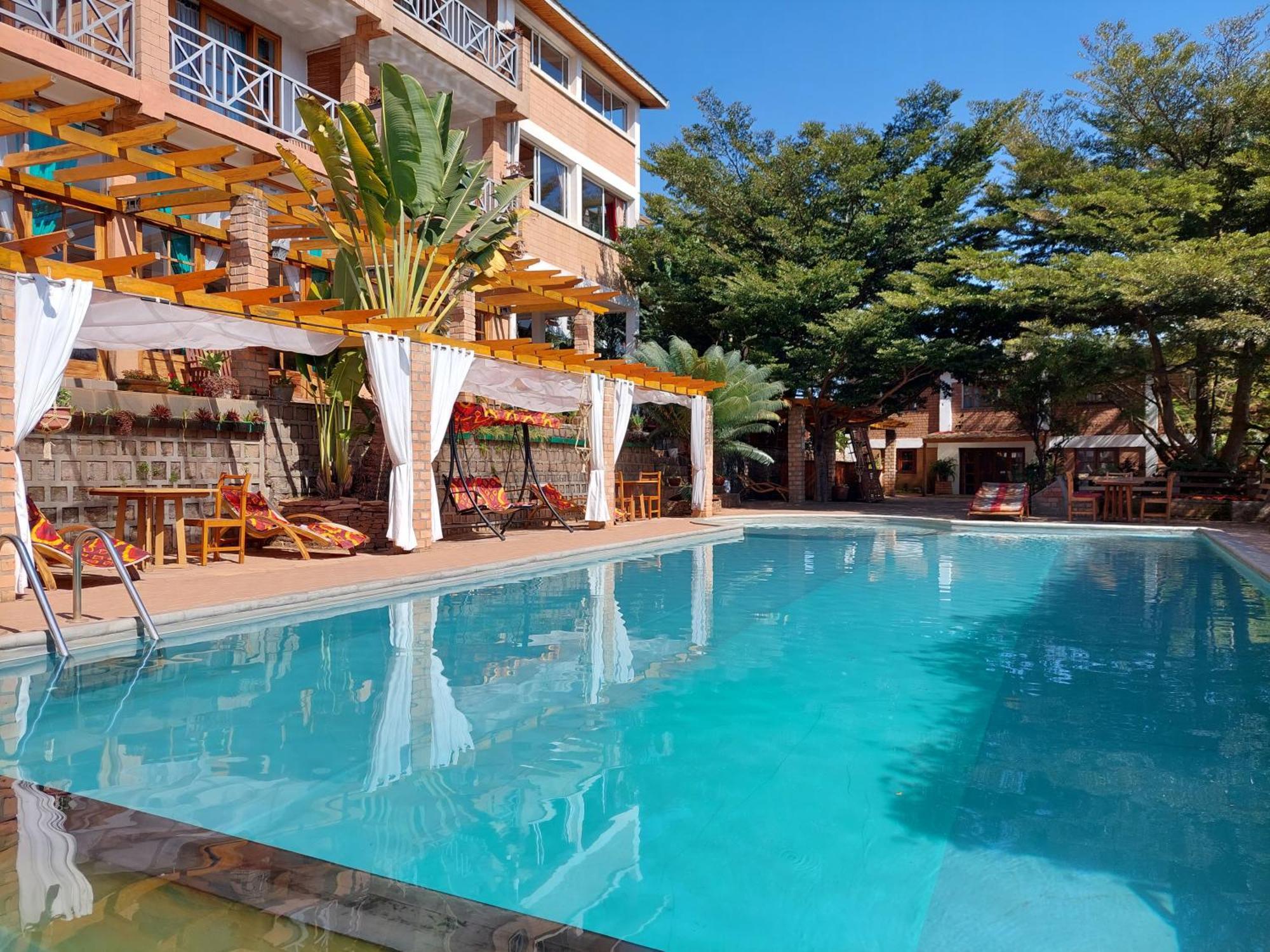 Island Continent Hotel Ivato Airport Exterior foto